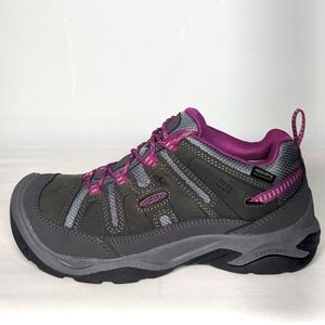 NEW Keen Womens Circadia Low Height Leather Waterproof Hiking Shoes Sz 8.5 grey